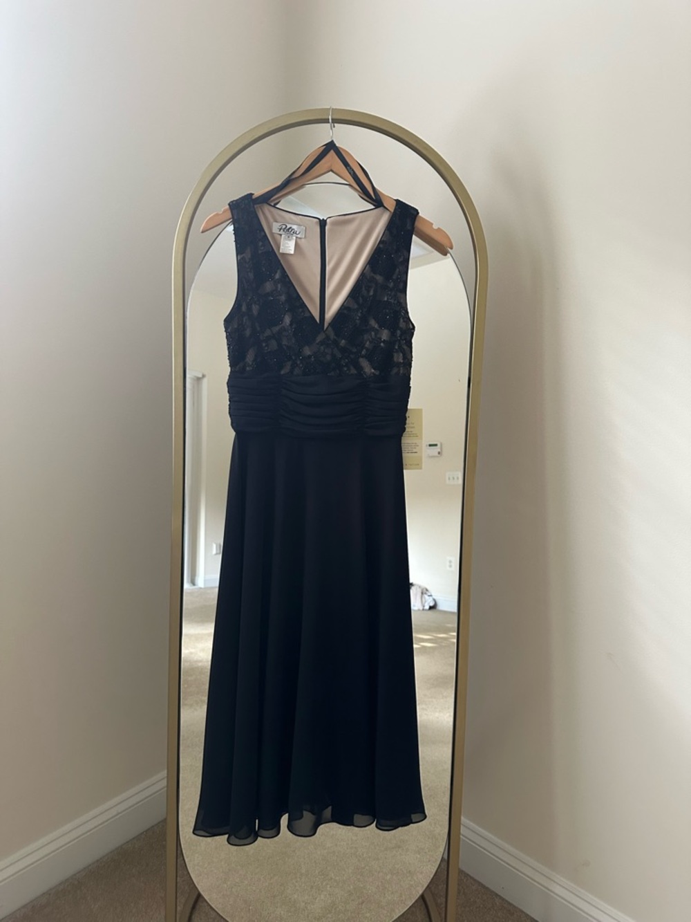 MIDI black cocktail dress brand new 6 petite. Never worn!
